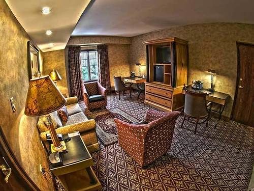 Bertram Inn And Conference Center Aurora Екстер'єр фото